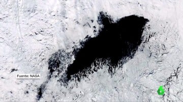 La imagen del satélite que captó la polinia en la Antártida