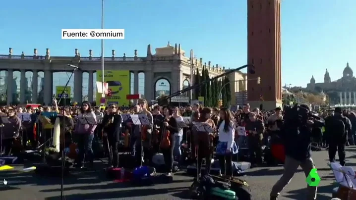 Concierto multitudinario en Barcelona por la liberación de los representantes independentistas encarcelados