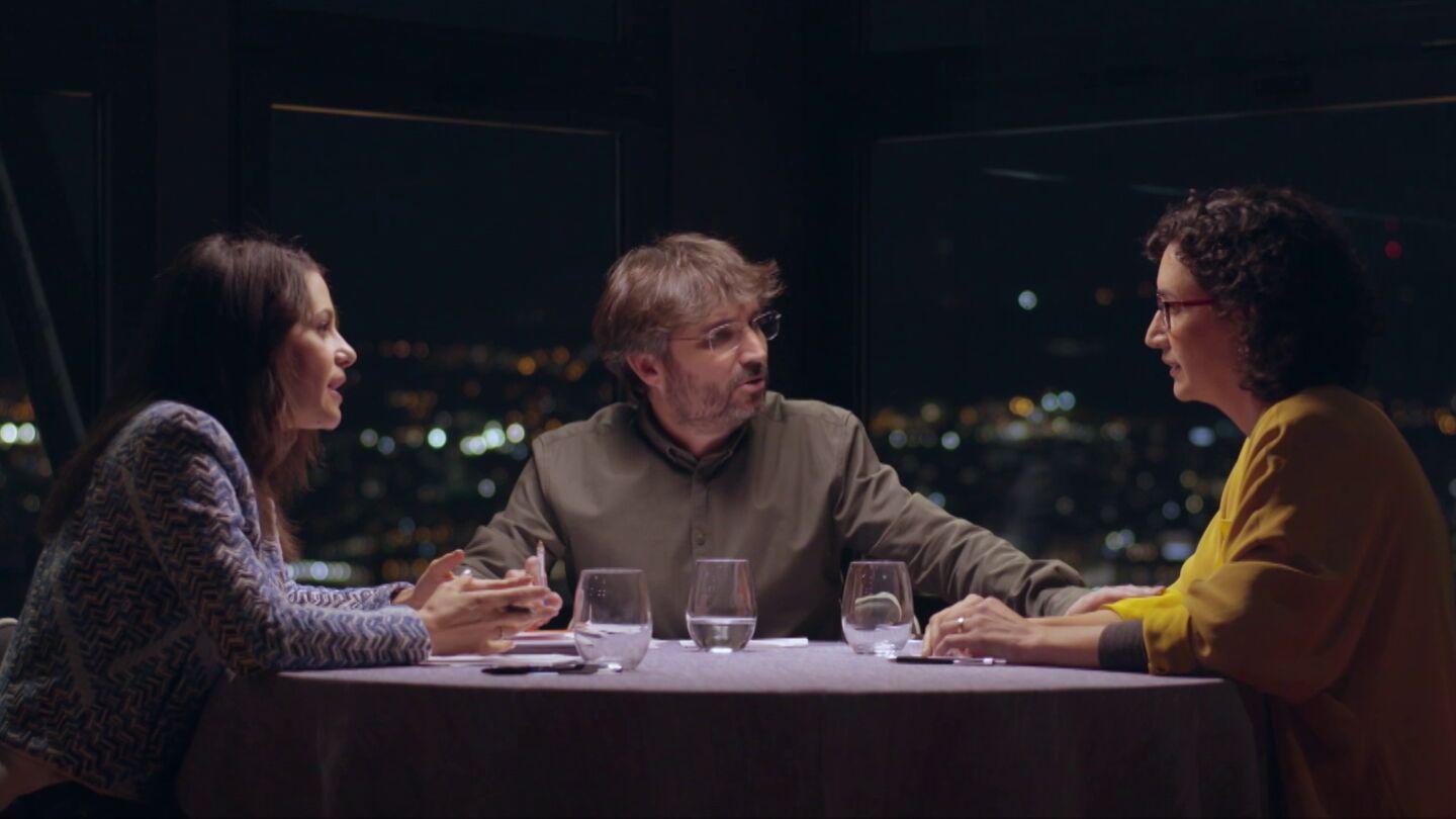 Marta Rovira e In&eacute;s Arrimadas con Jordi &Eacute;vole
