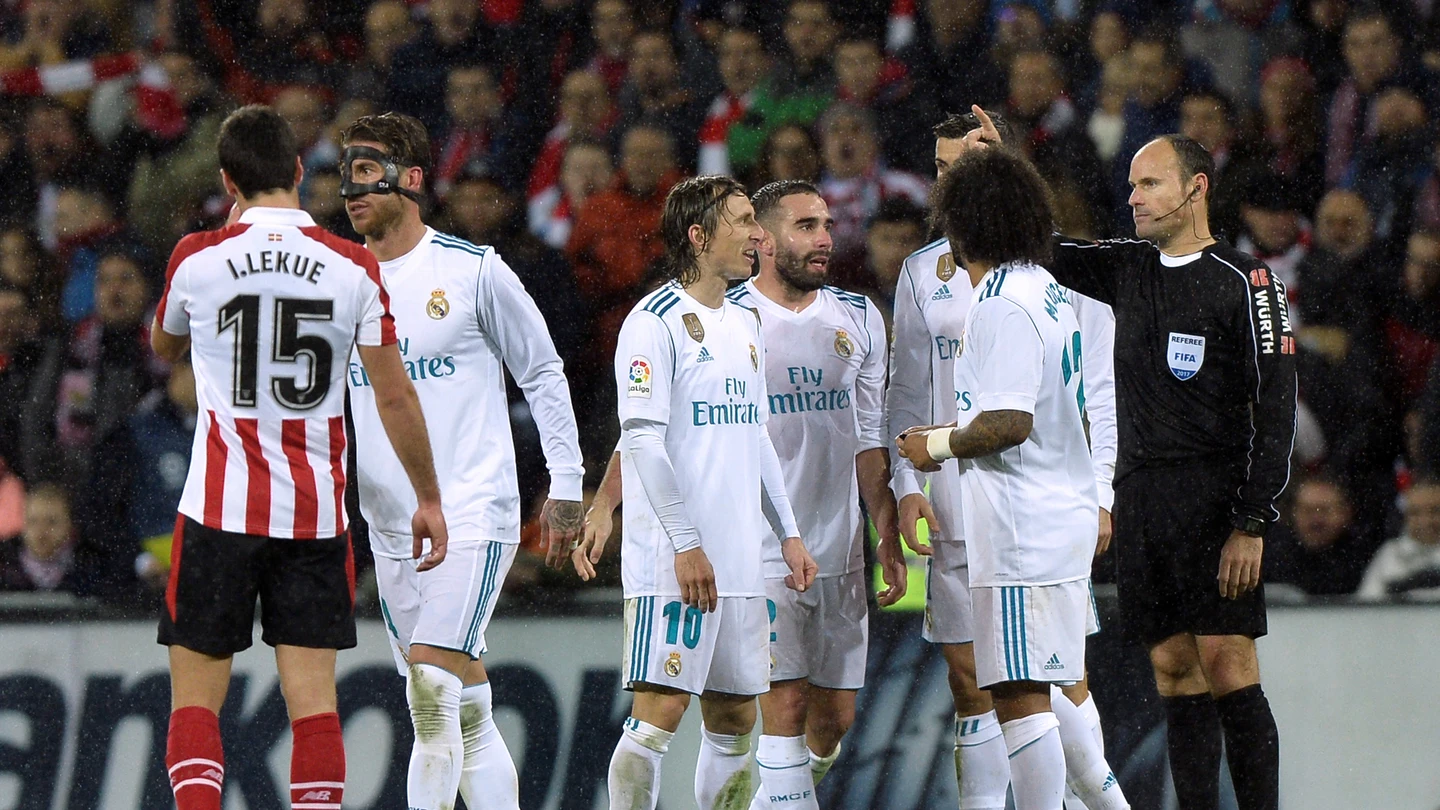 Sergio Ramos, en el momento de ser expulsado en San Mamés Sergio Ramos, en el momento de ser expulsado en San Mamés