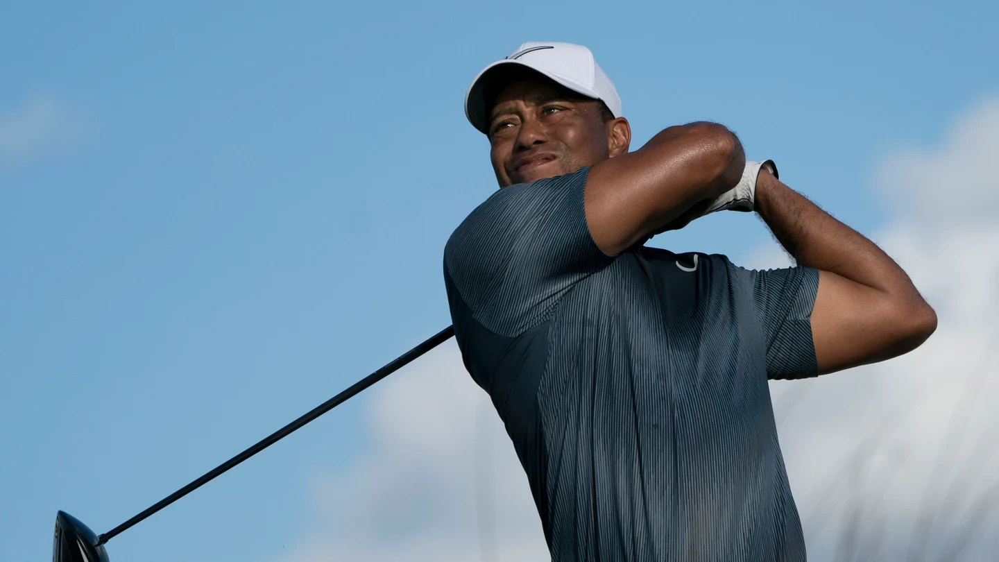 Tiger Woods vuelve tras nueve meses Tiger Woods vuelve tras nueve meses
