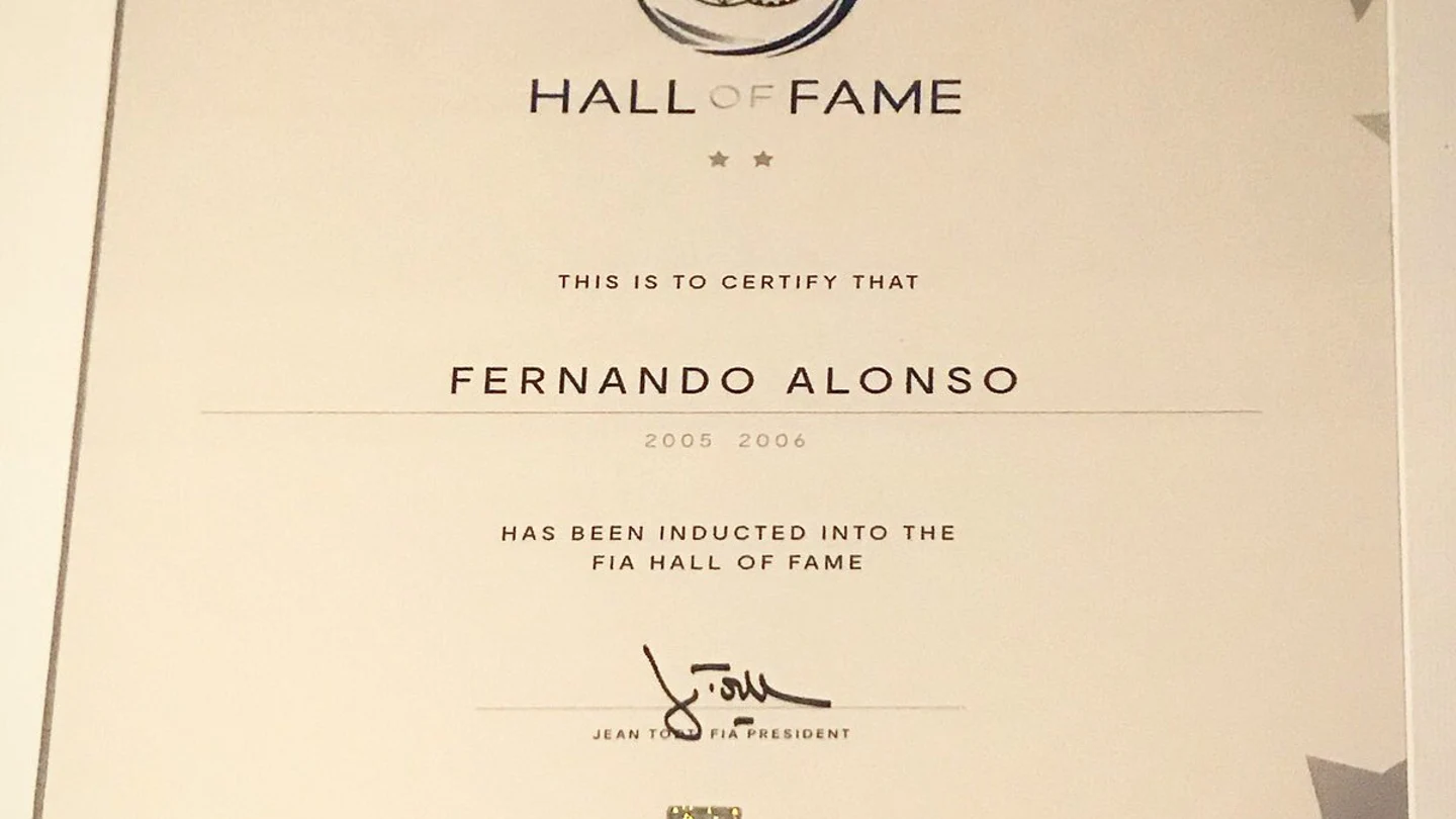 El escrito que certifica la entrada de Alonso en el Hall of Fame de la FIA El escrito que certifica la entrada de Alonso en el Hall of Fame de la FIA