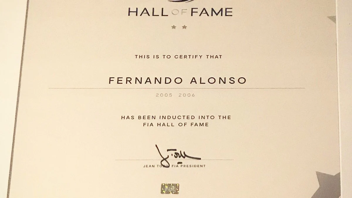El escrito que certifica la entrada de Alonso en el Hall of Fame de la FIA El escrito que certifica la entrada de Alonso en el Hall of Fame de la FIA
