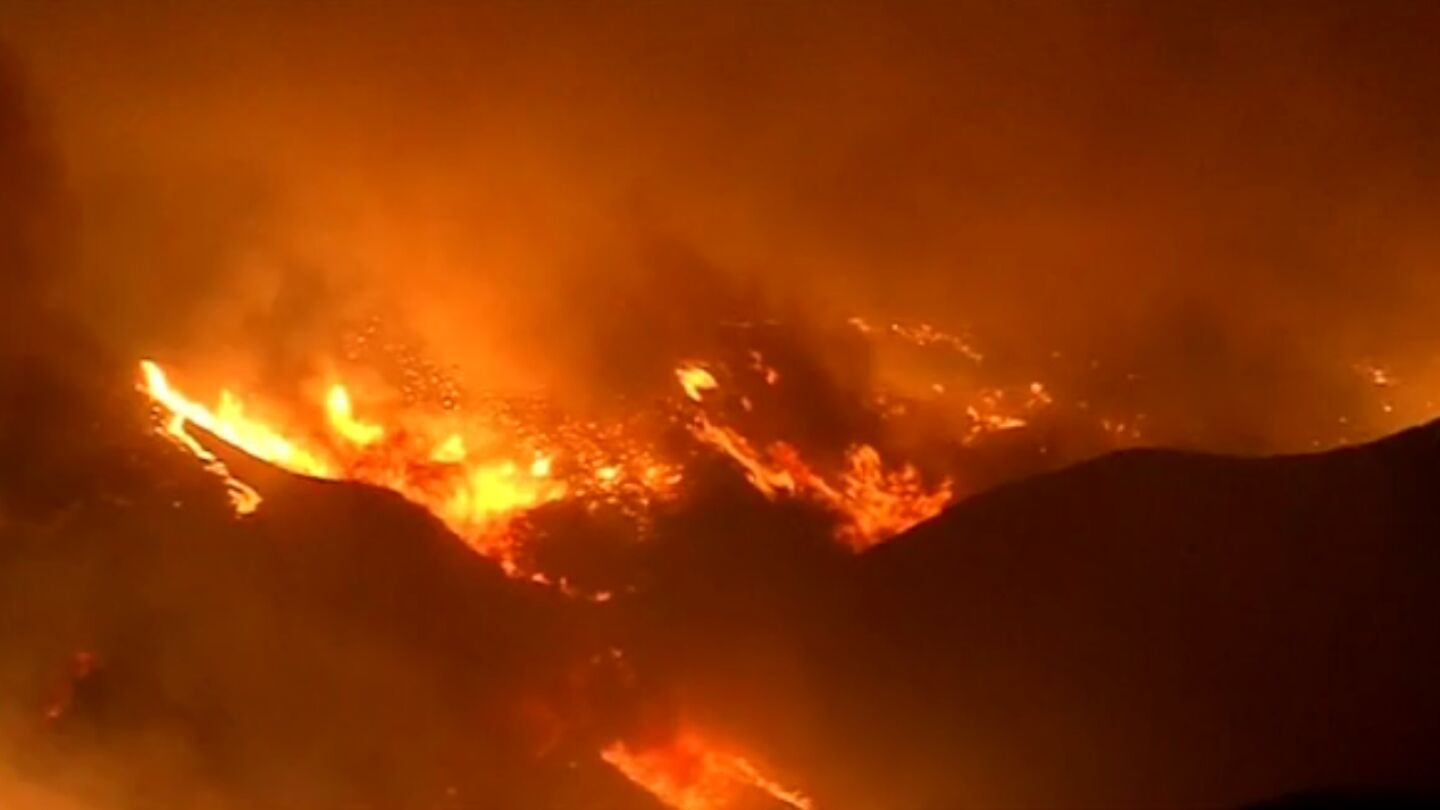 El indendio declarado en el norte de Los &Aacute;ngeles, California. 