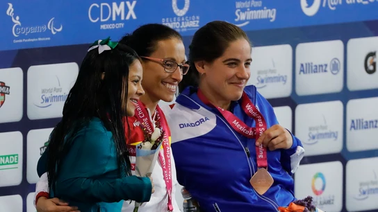 Teresa Perales, en el podio al ganar un oro en el Mundial paralímpico Teresa Perales, en el podio al ganar un oro en el Mundial paralímpico