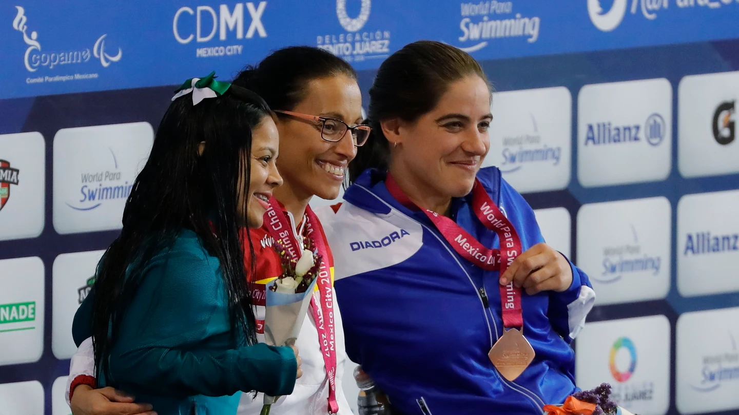 Teresa Perales, en el podio al ganar un oro en el Mundial paralímpico Teresa Perales, en el podio al ganar un oro en el Mundial paralímpico