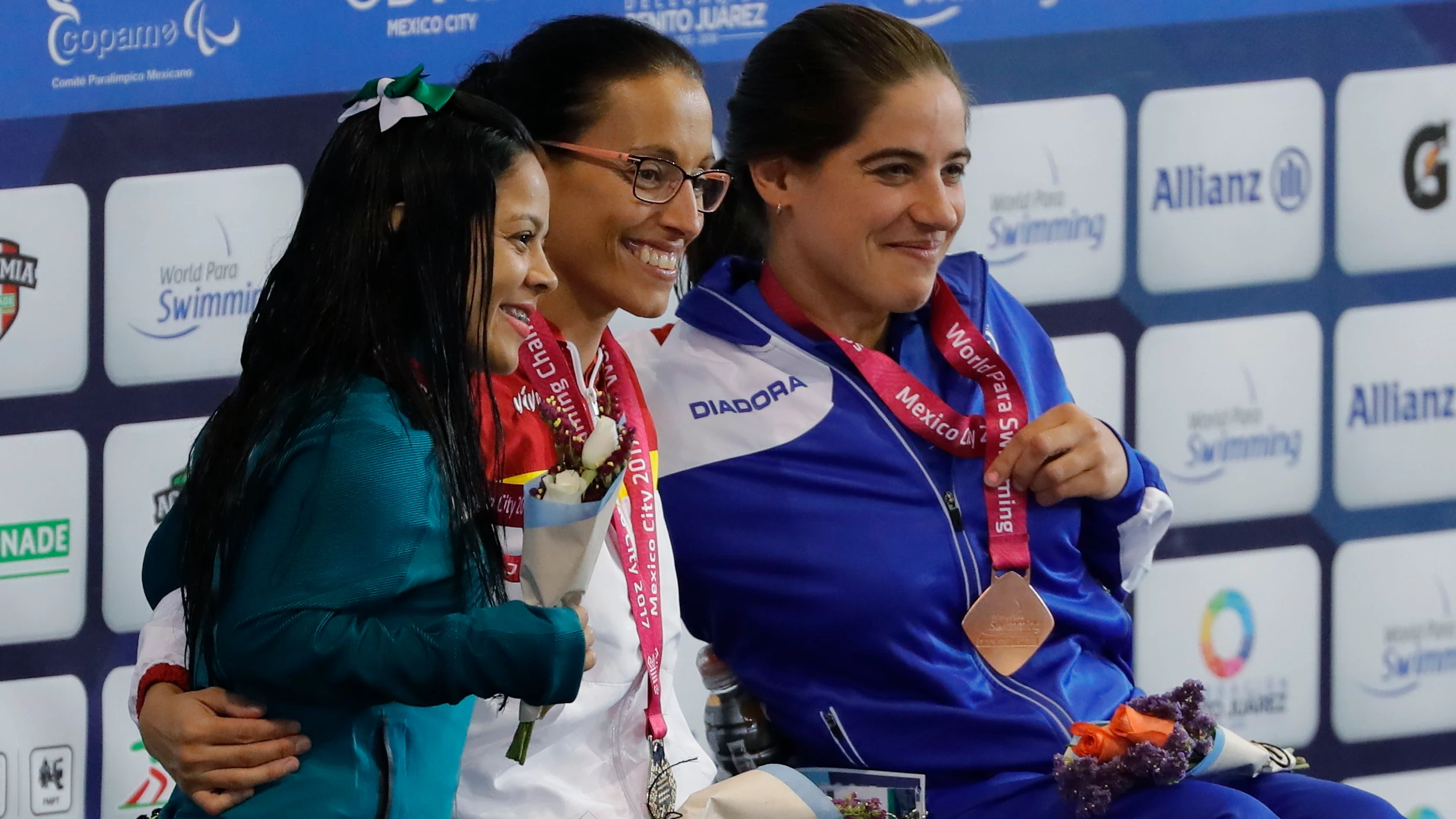 Teresa Perales, en el podio al ganar un oro en el Mundial paralímpico