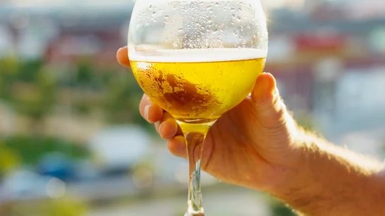 Copa de cerveza fría Copa de cerveza fría