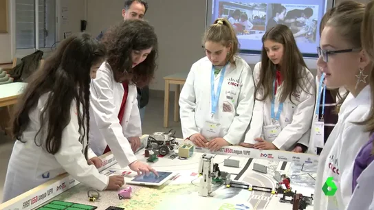 Talleres para jóvenes científicas Talleres para jóvenes científicas