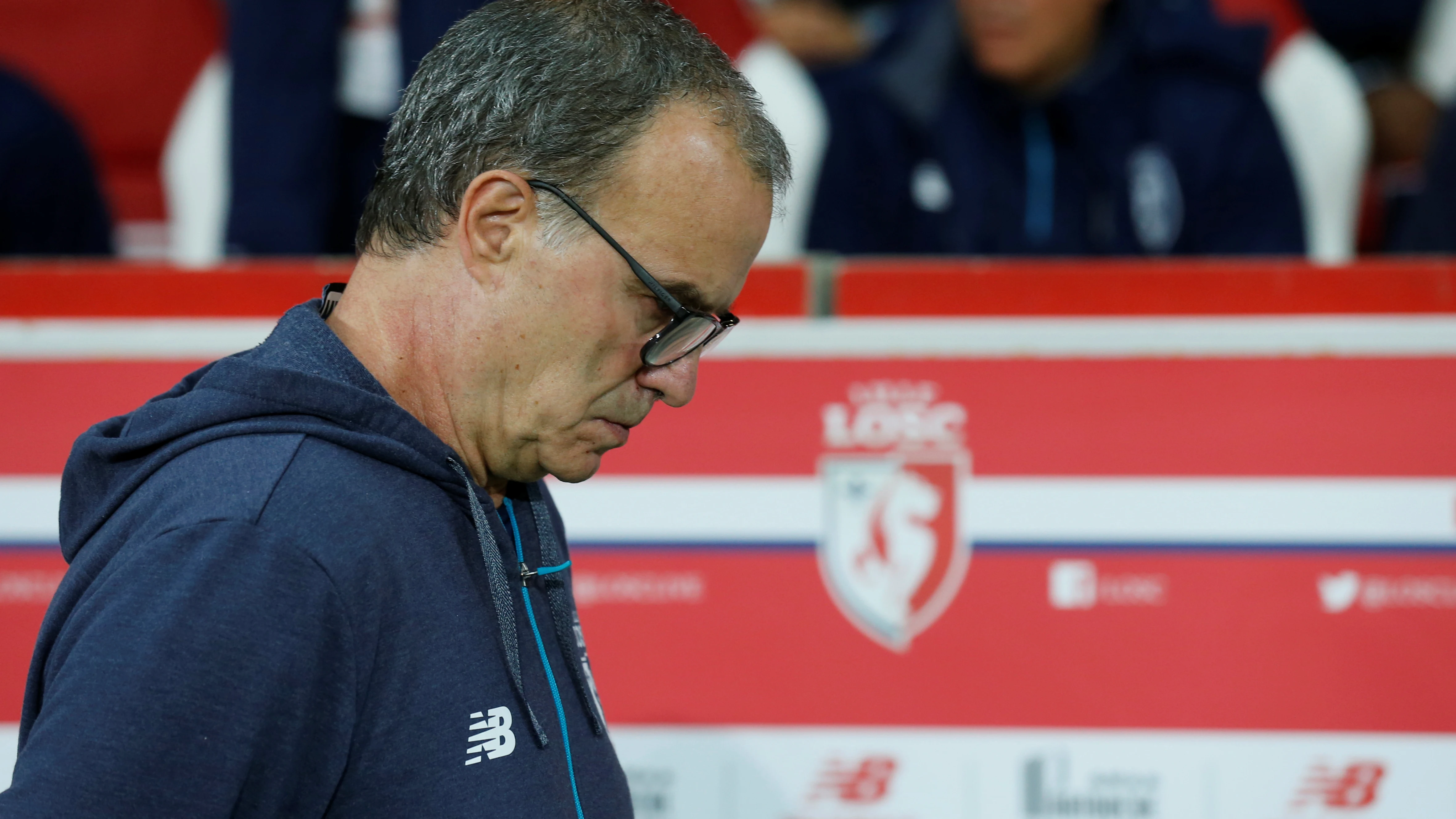 Bielsa, durante un partido con el Lille Bielsa, durante un partido con el Lille