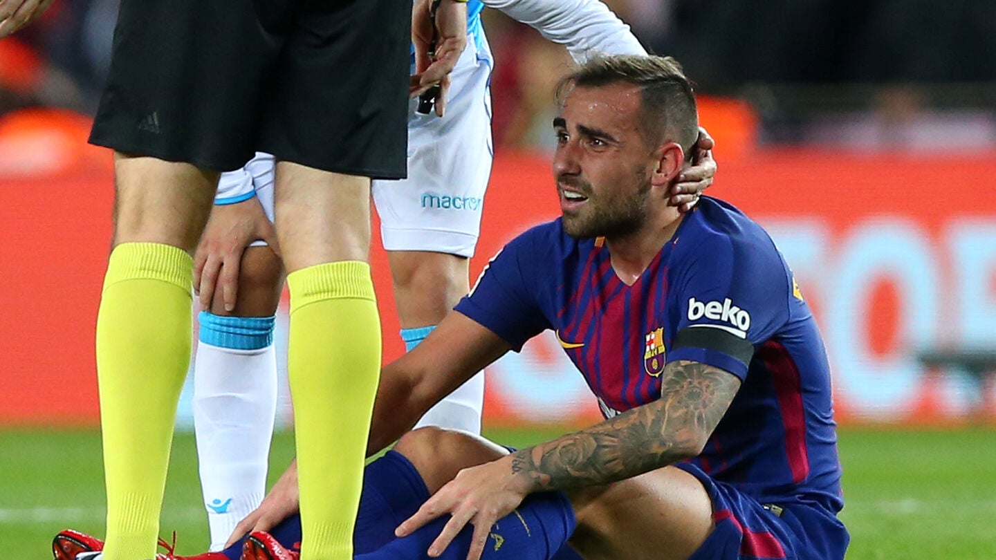 Alc&aacute;cer se duele en el suelo