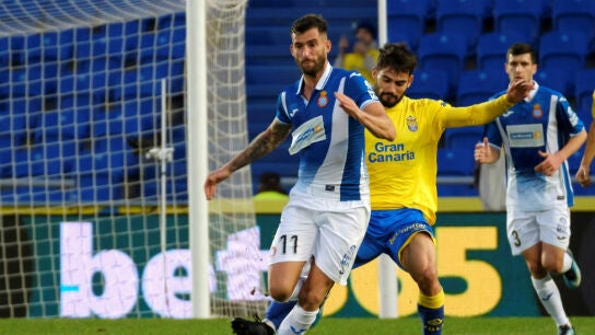 Baptistao y Tana pujan por un bal&oacute;n