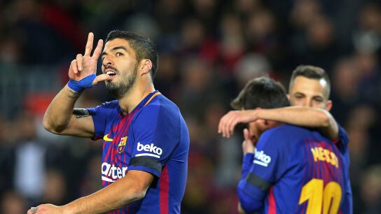 Luis Su&aacute;rez celebra uno de sus goles contra el Deportivo