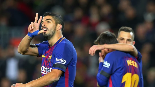Luis Suárez celebra uno de sus goles contra el Deportivo Luis Suárez celebra uno de sus goles contra el Deportivo