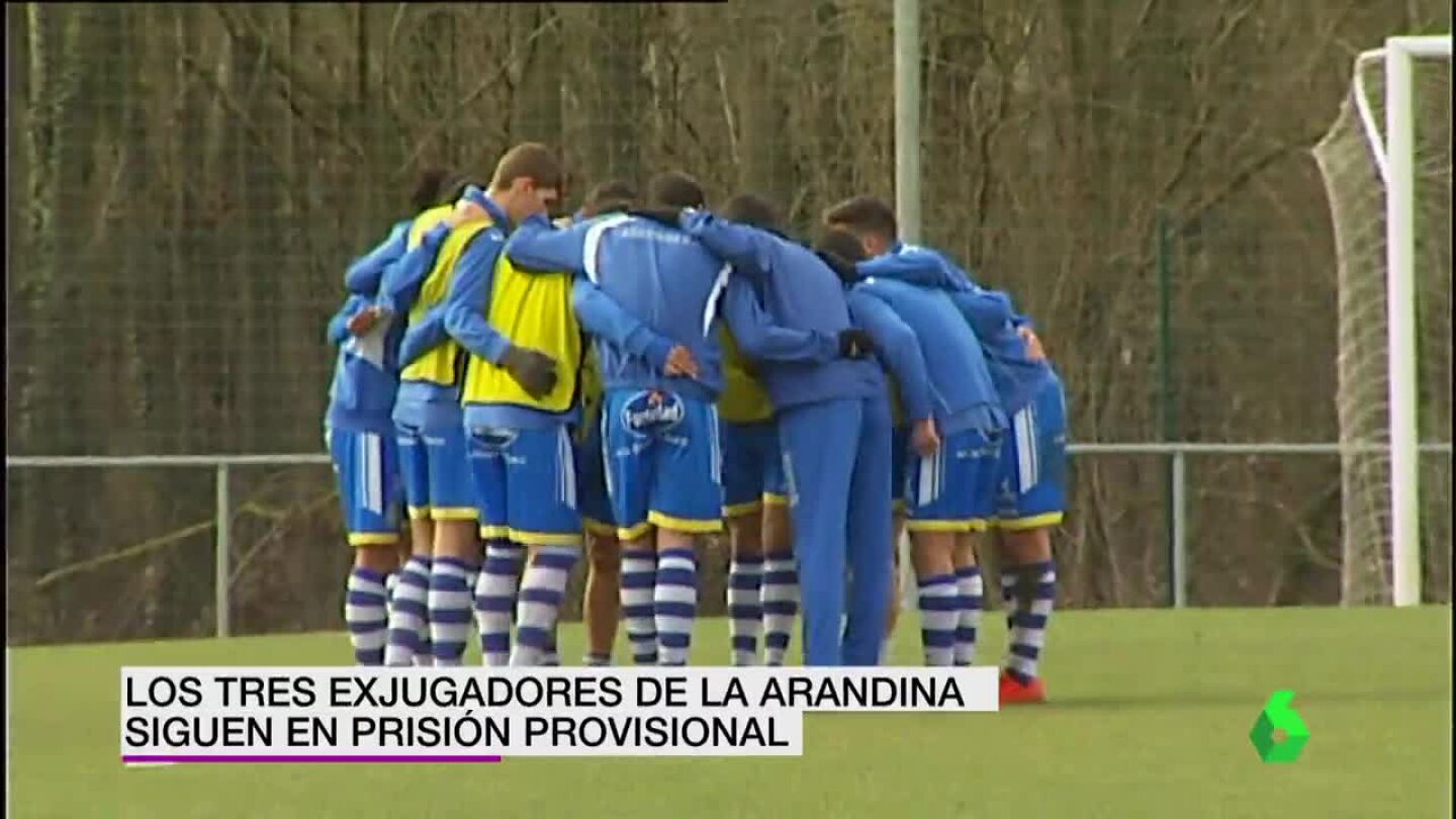Los jugadores de la Arandina hacen pi&ntilde;a antes de un partido