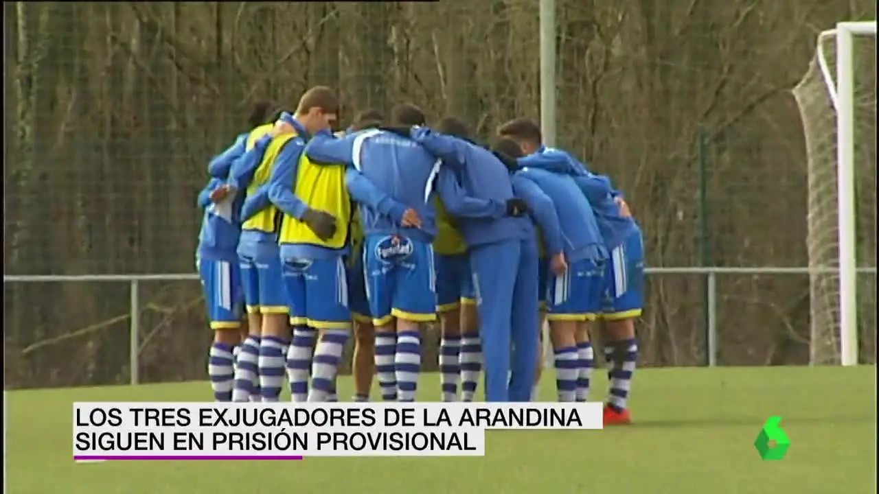 Los jugadores de la Arandina hacen piña antes de un partido