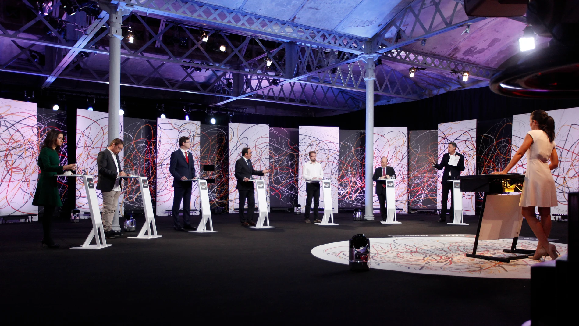 Debate entre los siete principales partidos de Cataluña moderado por Ana Pastor