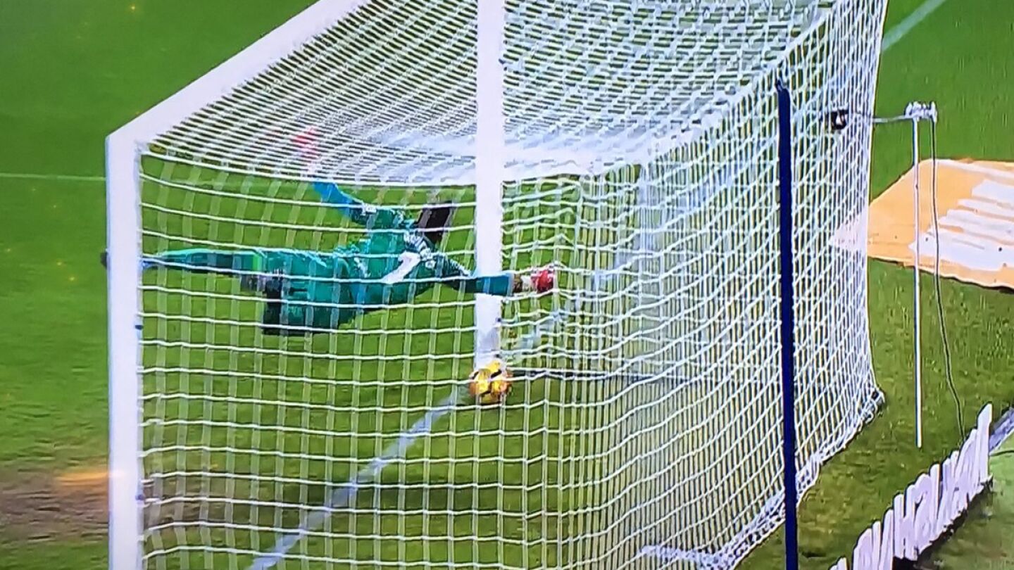 El 'no gol' de Joaqu&iacute;n que s&iacute; entr&oacute; a la porter&iacute;a