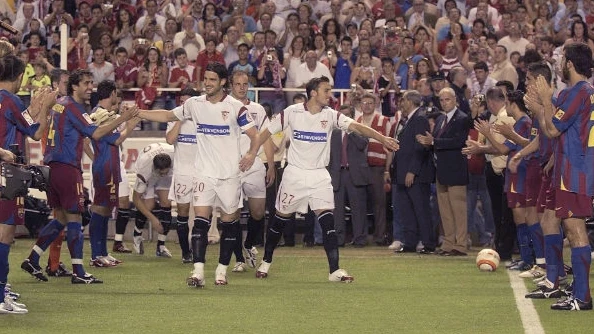 El Barcelona hace pasillo al Sevilla