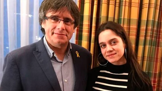 Puigdemont y la joven Puigdemont y la joven