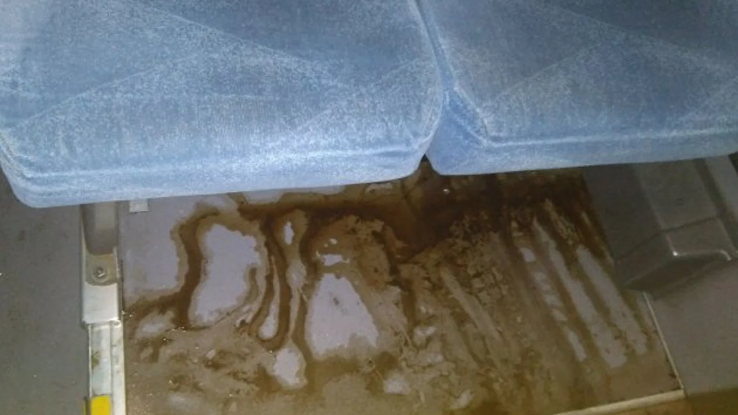 Imagen de la sustancia abrasiva en el autobús Imagen de la sustancia abrasiva en el autobús