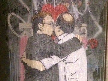 Beso entre Domènech e Iceta Beso entre Domènech e Iceta