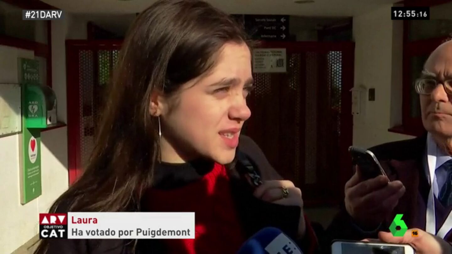 Laura Sancho, la joven que vot&oacute; por Puigdemont