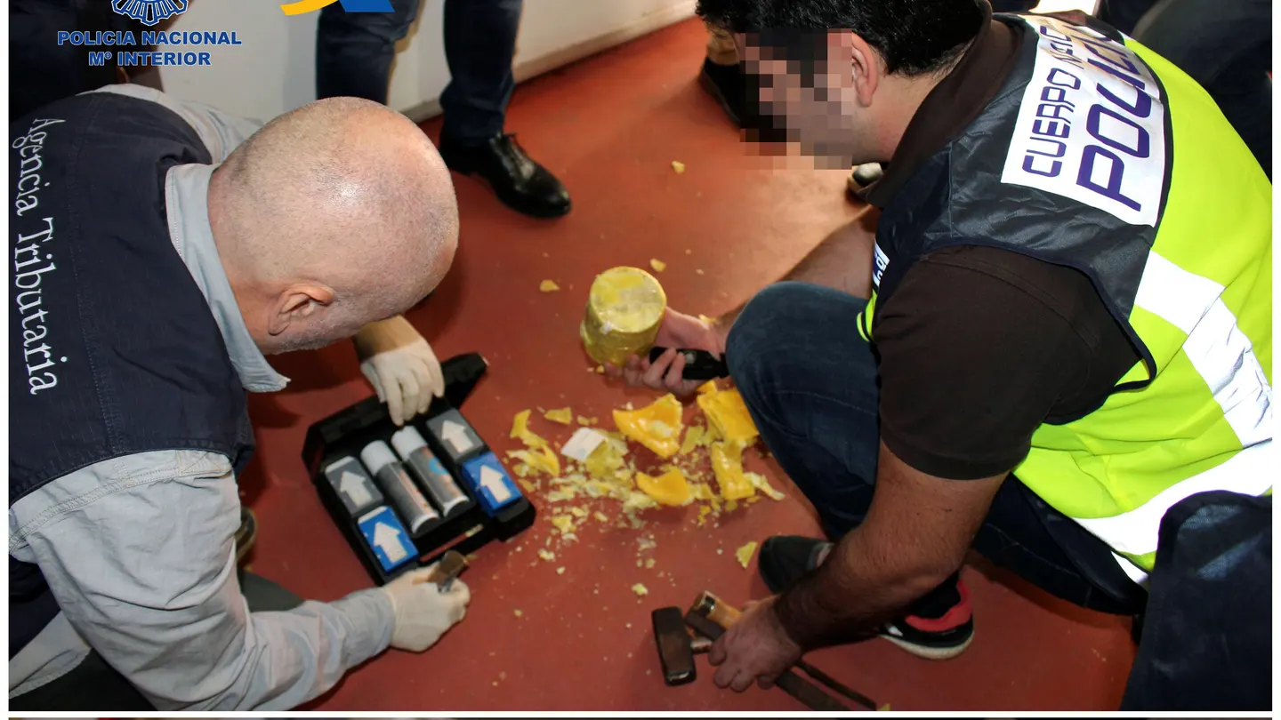 Intervienen una tonelada de cocaína en piñas y cae un importante traficante Intervienen una tonelada de cocaína en piñas y cae un importante traficante