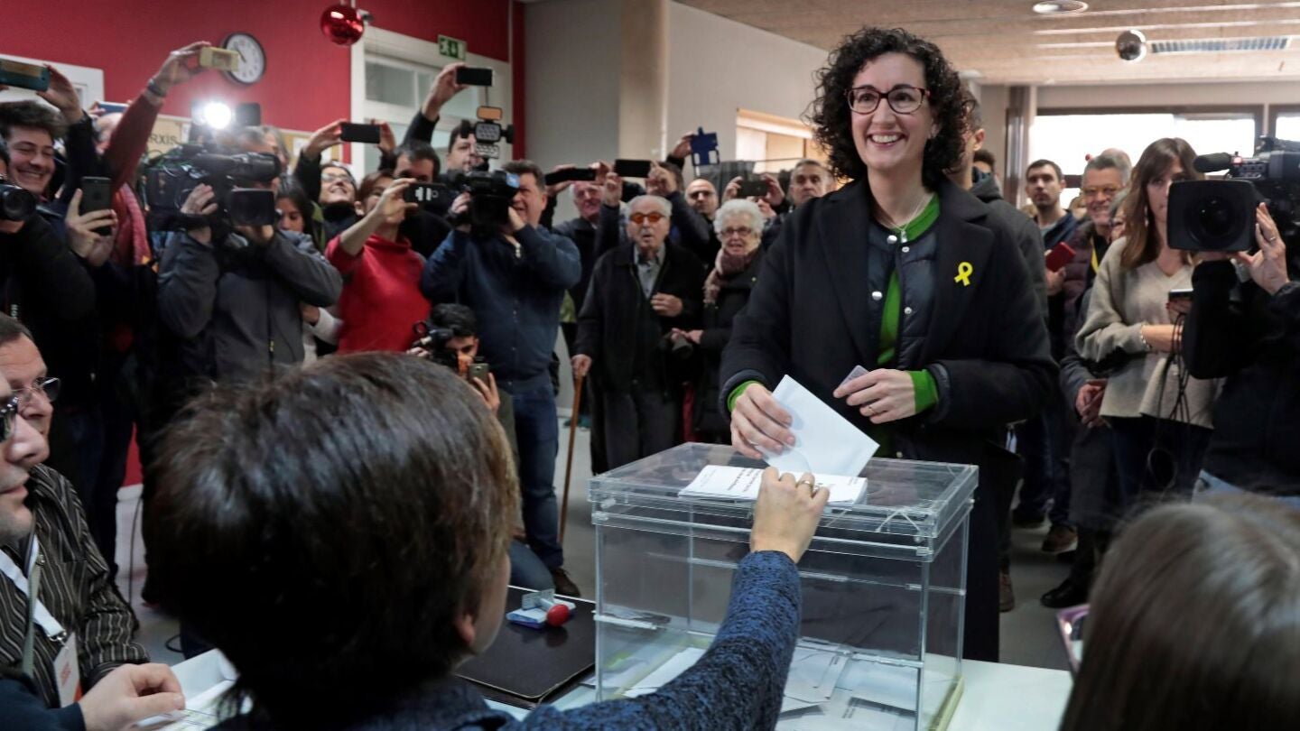 Marta Rovira votando este 21D