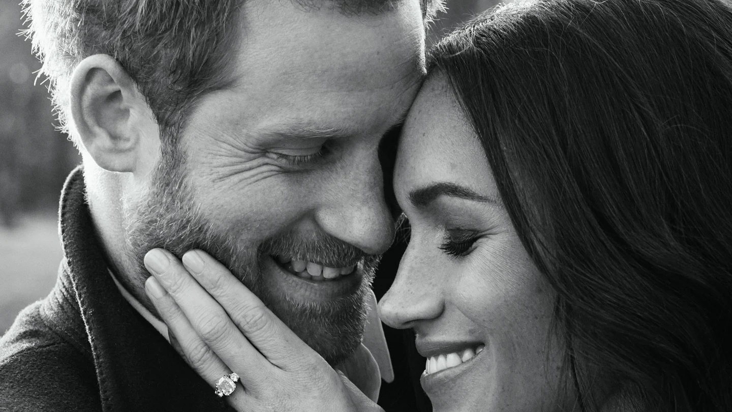 Fotografía oficial del compromiso del príncipe Enrique de Inglaterra y de la actriz estadounidense Meghan Markle Fotografía oficial del compromiso del príncipe Enrique de Inglaterra y de la actriz estadounidense Meghan Markle