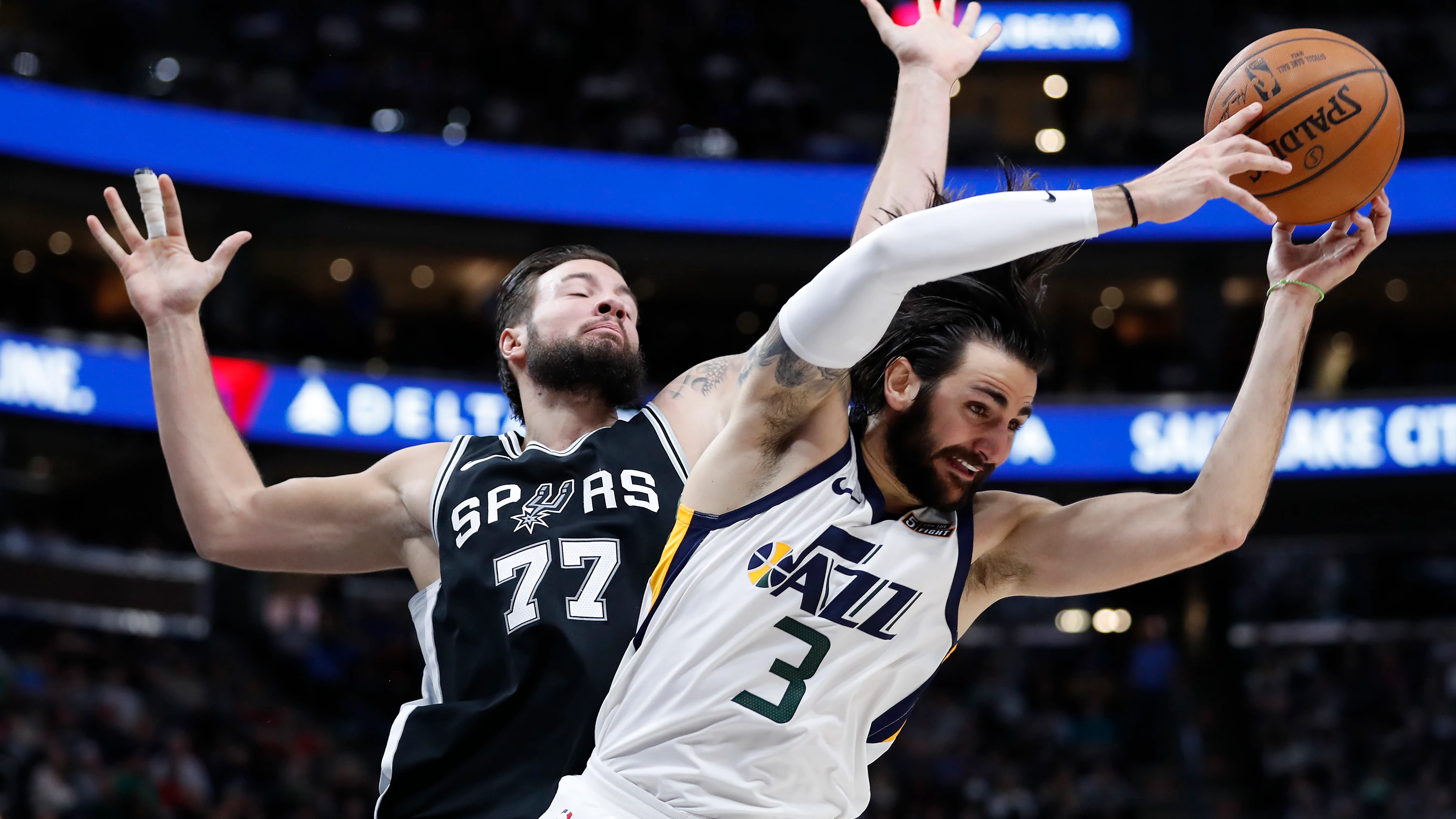 Ricky Rubio, en acción ante los Spurs