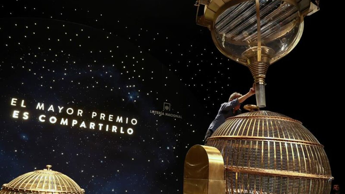 Los bombos de la Loter&iacute;a, preparados para el sorteo de Navidad