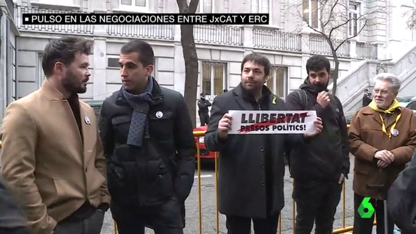 Miembros de ERC frente al TS en apoyo a Oriol Junqueras