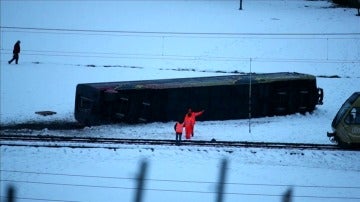 Al menos ocho heridos tras descarrilar un tren en Suiza por el fuerte temporal
