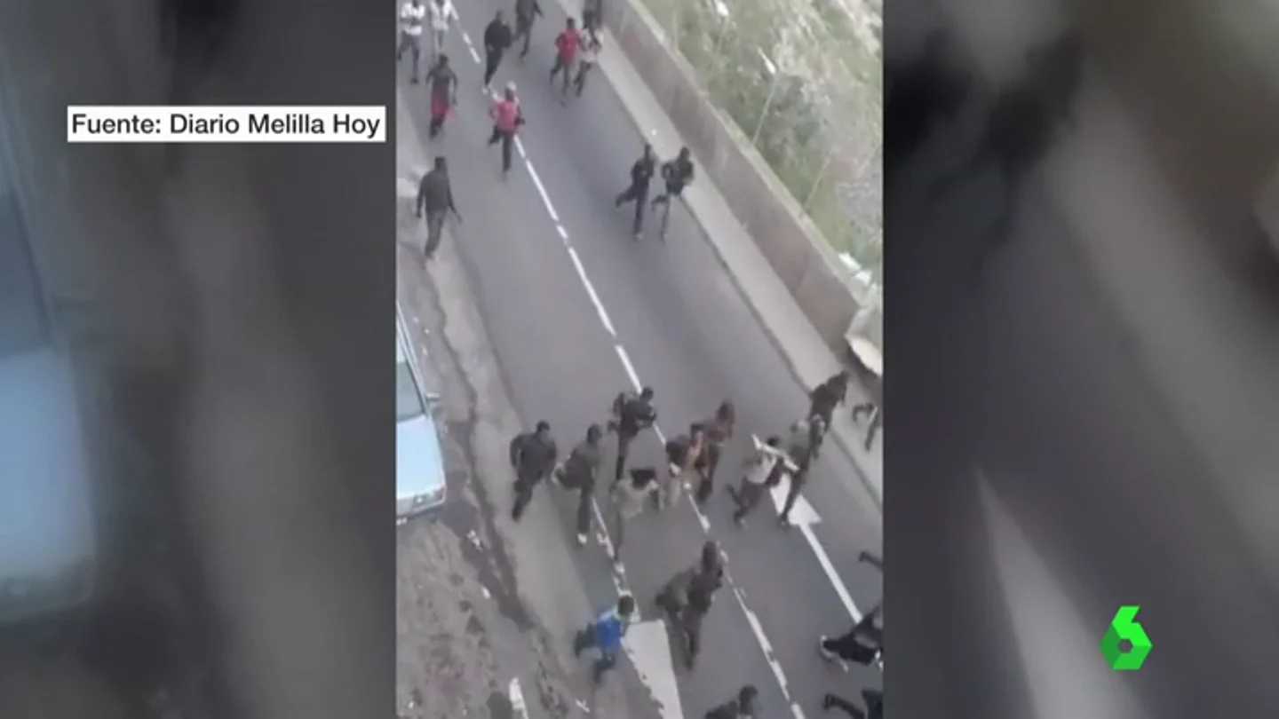Más de 200 inmigrantes acceden a Melilla en un "violento salto" Más de 200 inmigrantes acceden a Melilla en un "violento salto"