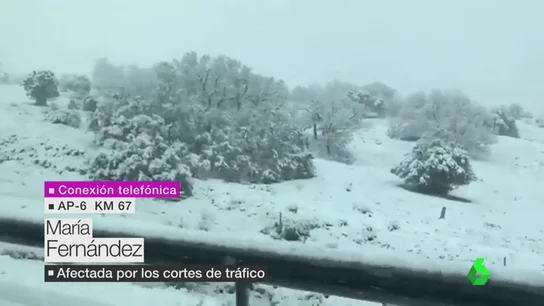 María Fernández, atrapada en la AP-6 por la fuerte nieve: "No podemos movernos porque el suelo es hielo" María Fernández, atrapada en la AP-6 por la fuerte nieve: "No podemos movernos porque el suelo es hielo"