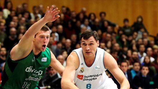 Real Madrid vence al Joventut