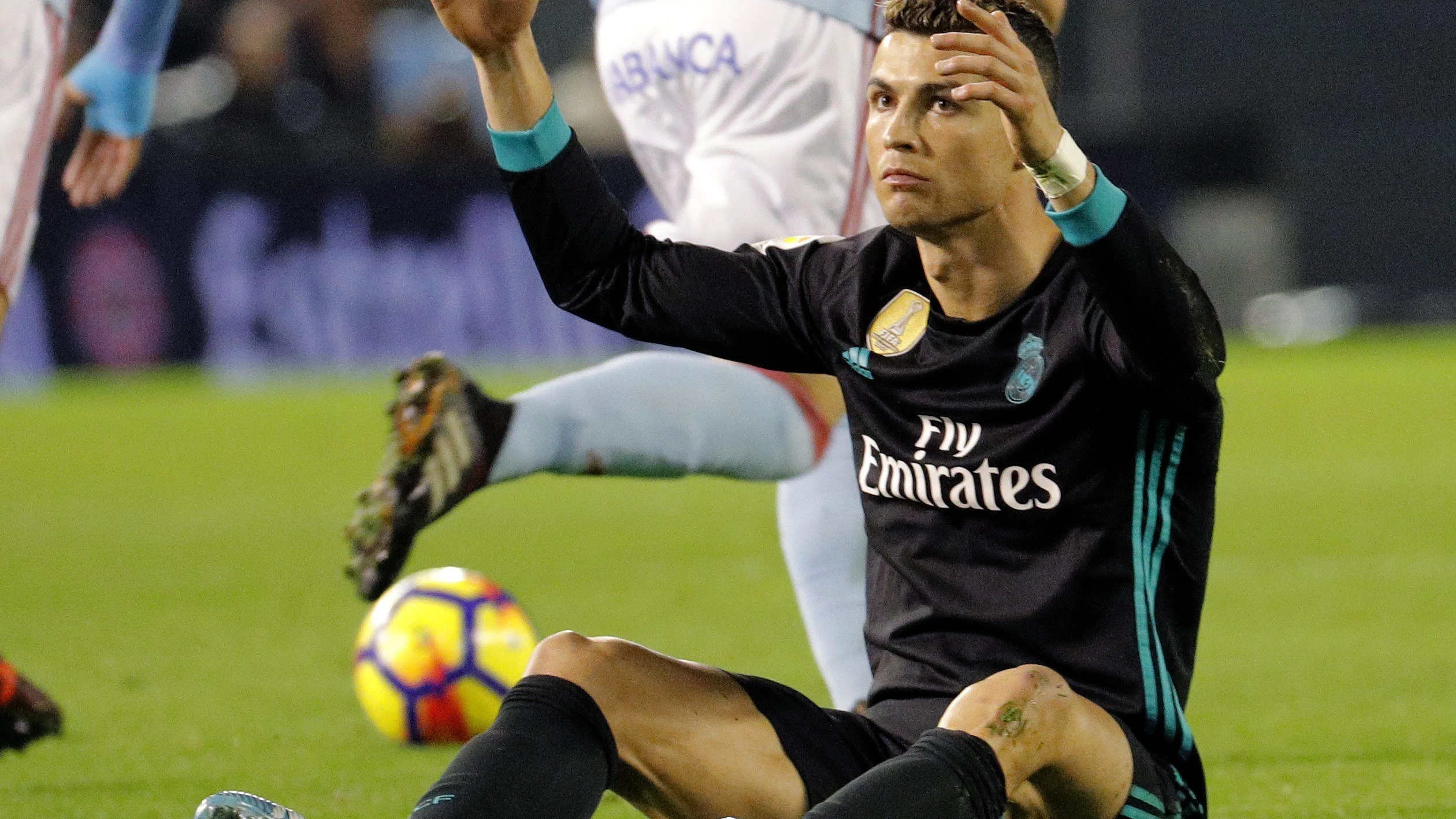 Cristiano Ronaldo se lamenta tras fallar una ocasión