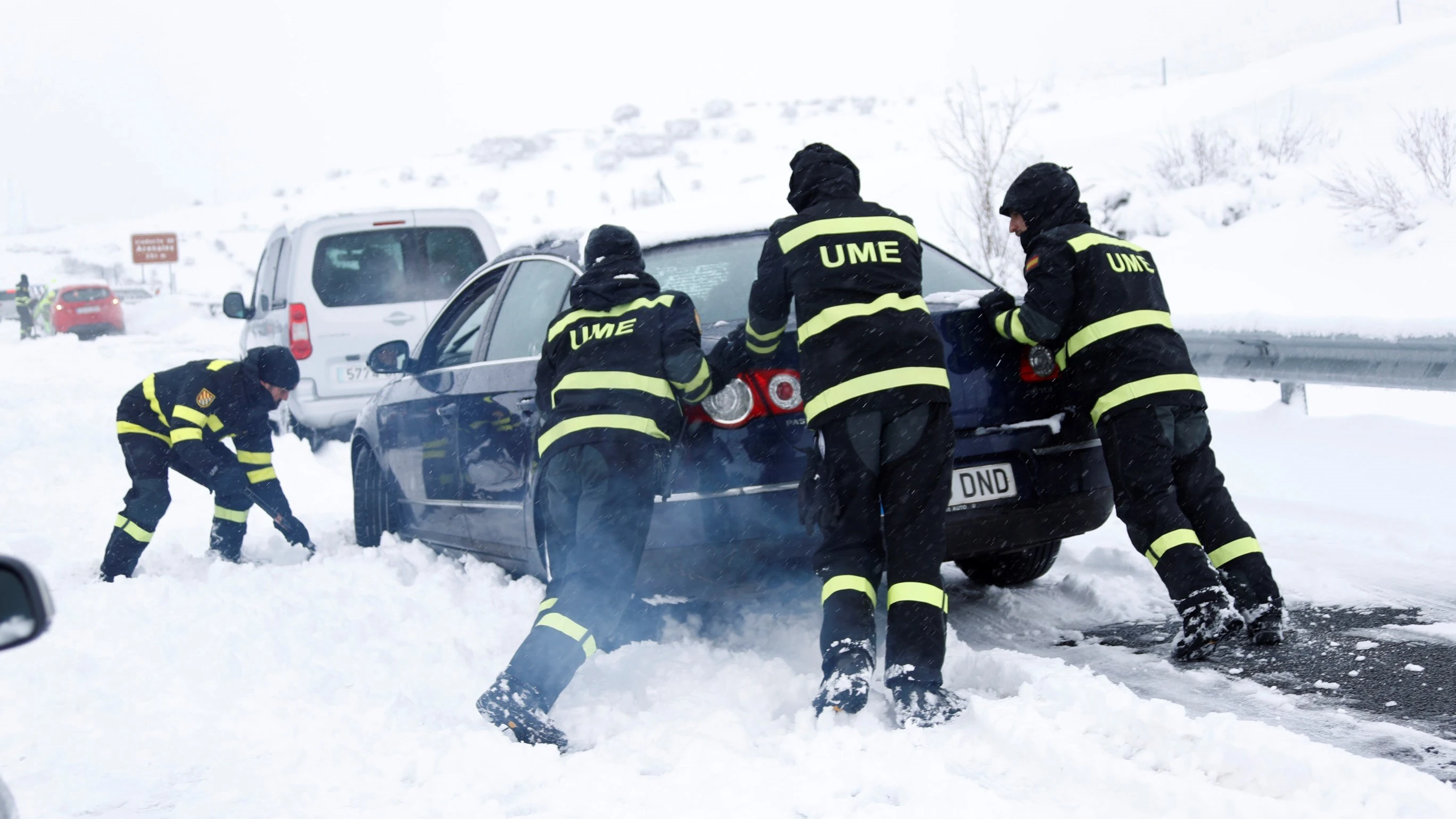 Fotografía facilitada por los Efectivos de la Unidad Militar de Emergencias (UME)