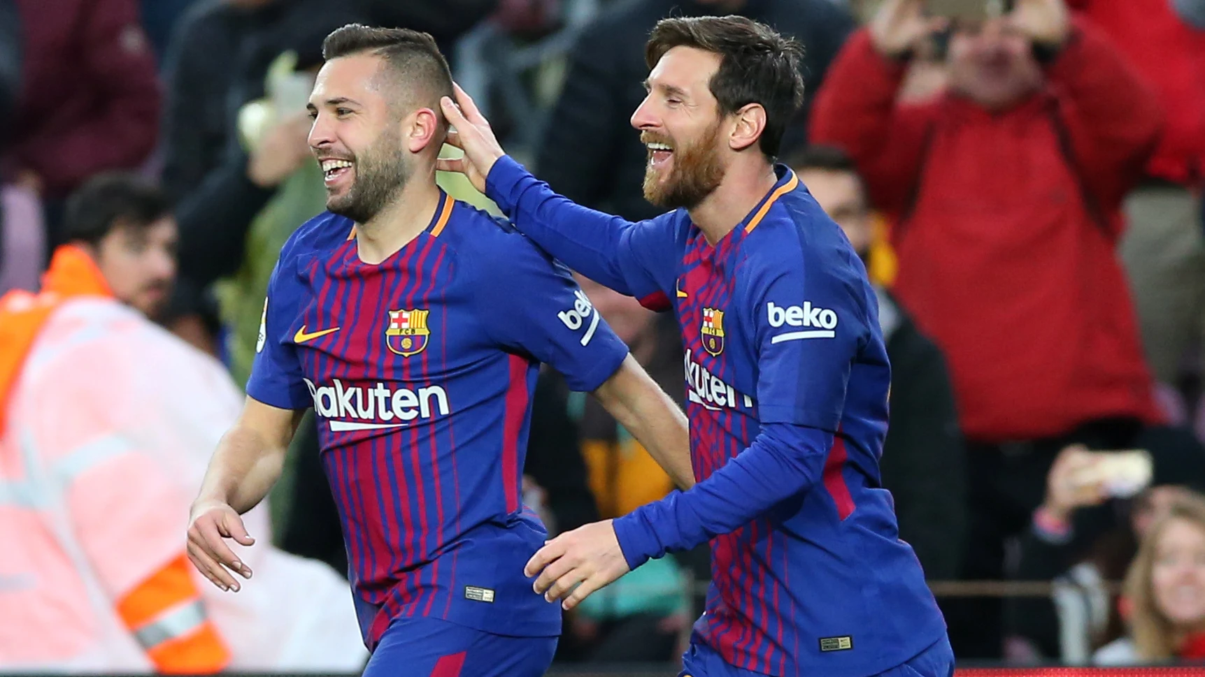 Messi y Alba celebrando el primer gol