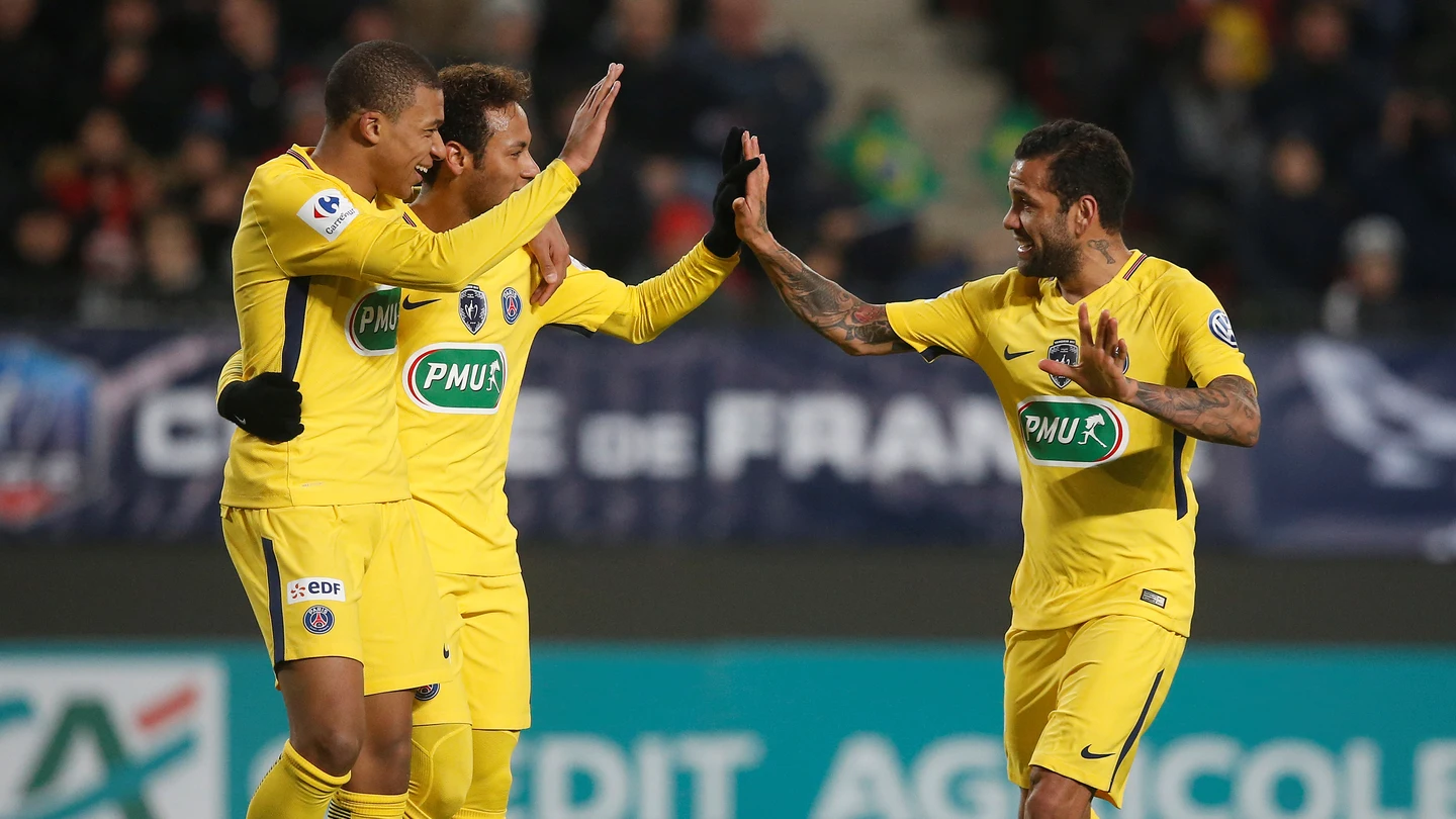 Neymar y Mbappe celebrando un gol Neymar y Mbappe celebrando un gol