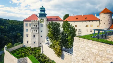 Castillo Pieskowa Skała Polonia, un país de castillos de cuentos de hadas