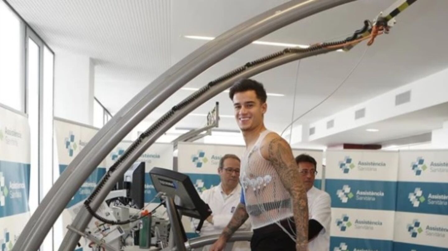 Coutinho pasando reconocimiento m&eacute;dico