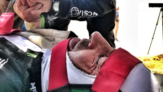 Nani Roma, atendido tras sufrir su accidente Nani Roma, atendido tras sufrir su accidente