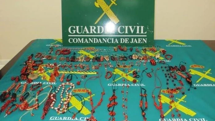 Pulseras tóxicas incautadas por la Guardia Civil Pulseras tóxicas incautadas por la Guardia Civil