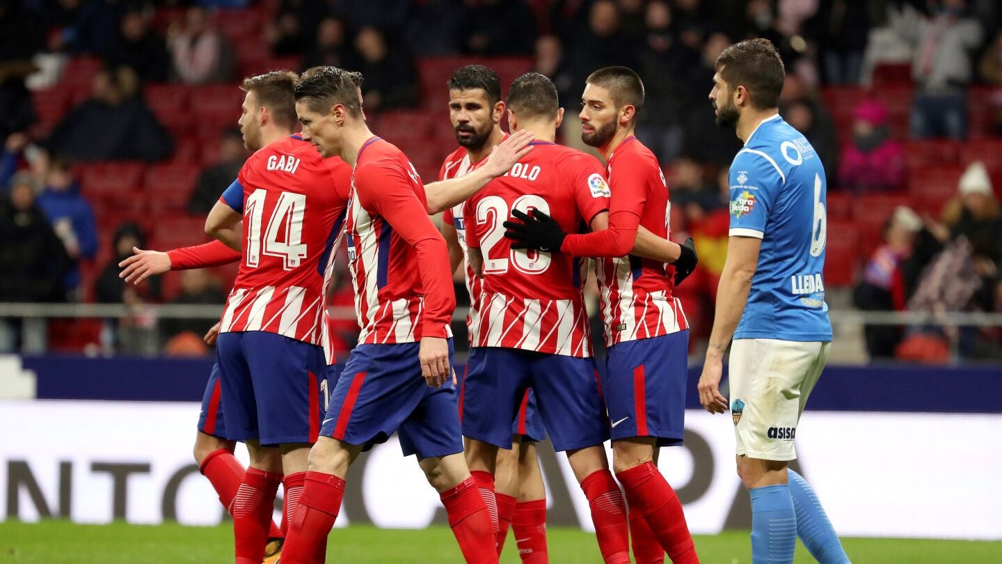 Los jugadores del Atl&eacute;tico celebran un gol ante el Lleida