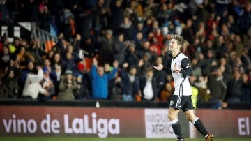 Vietto celebra un gol ante Las Palmas en Mestalla