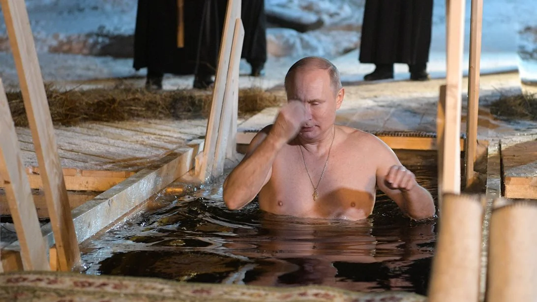 Putin bañándose en agua helada