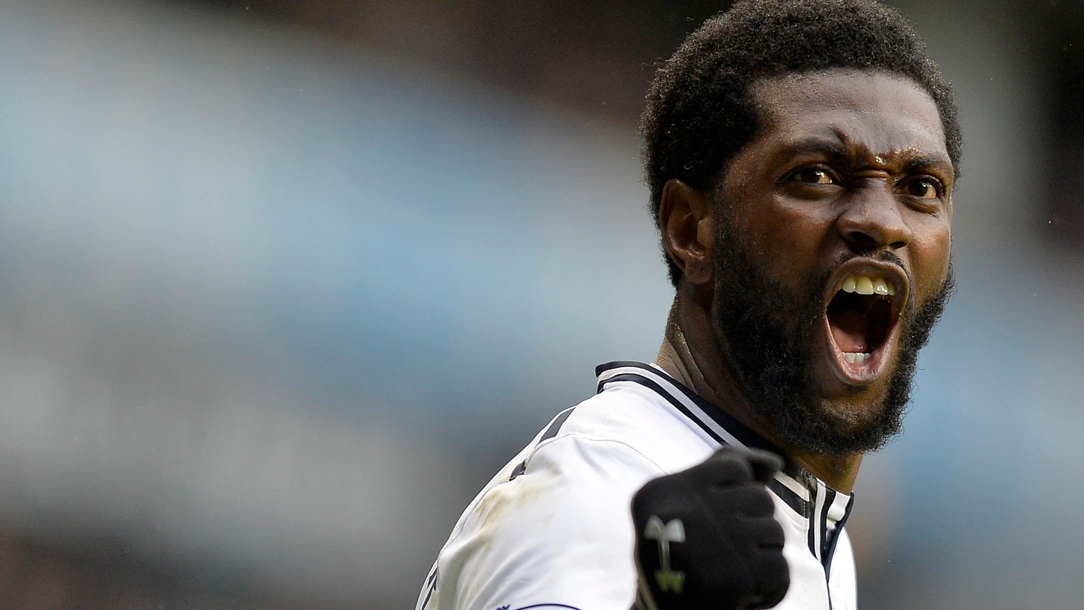 Adebayor en su etapa en el Tottenham