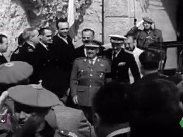Francisco Franco durante una inauguración Francisco Franco durante una inauguración